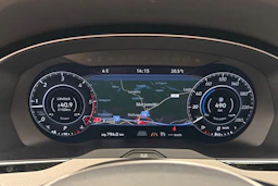 valkoinen Volkswagen Arteon 2018 kuva 16.