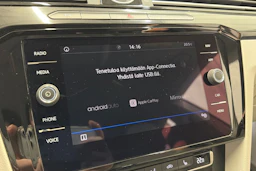 valkoinen Volkswagen Arteon 2018 kuva 20.