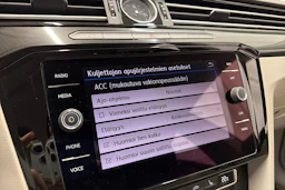 valkoinen Volkswagen Arteon 2018 kuva 22.
