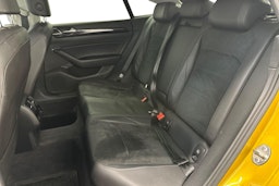 Keltainen Volkswagen Arteon 2018 kuva 10.