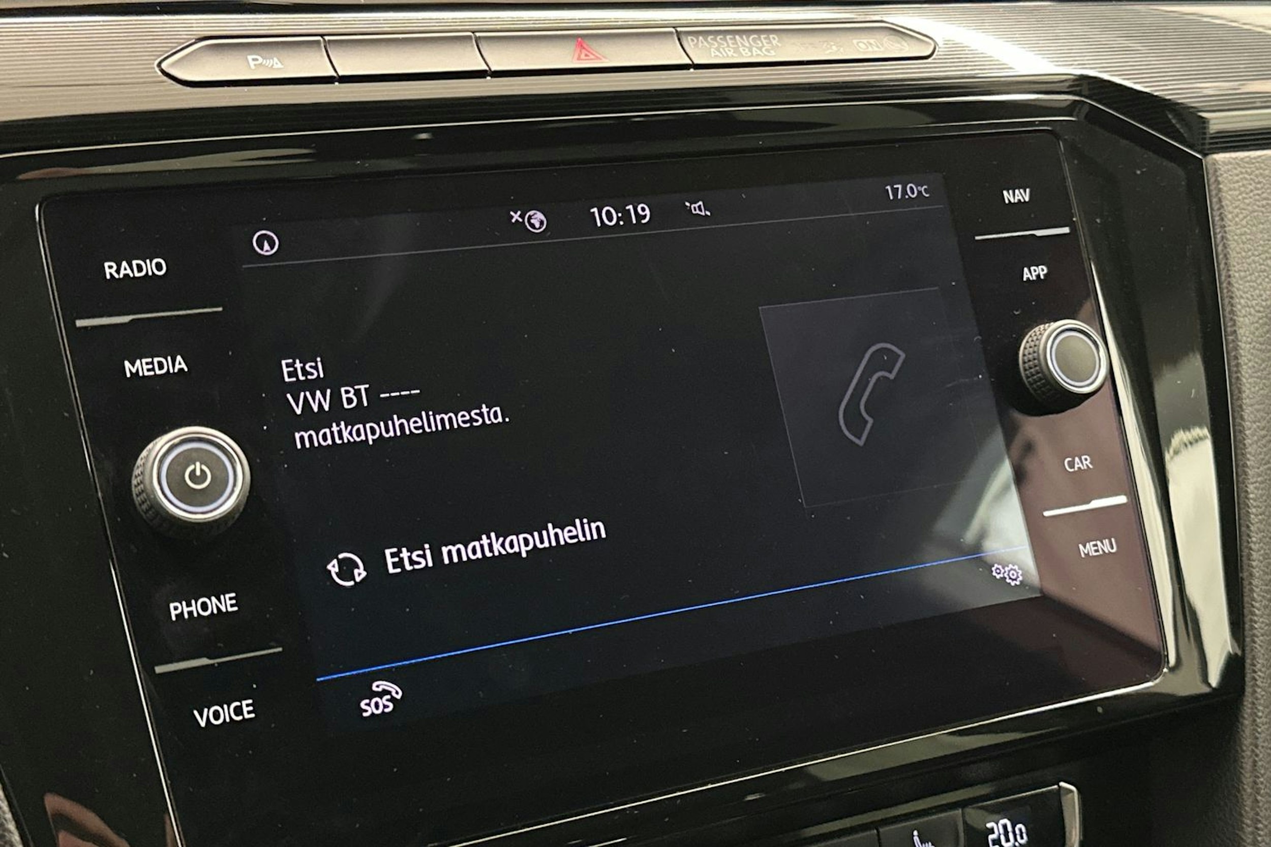 Keltainen Volkswagen Arteon 2018 kuva 18.