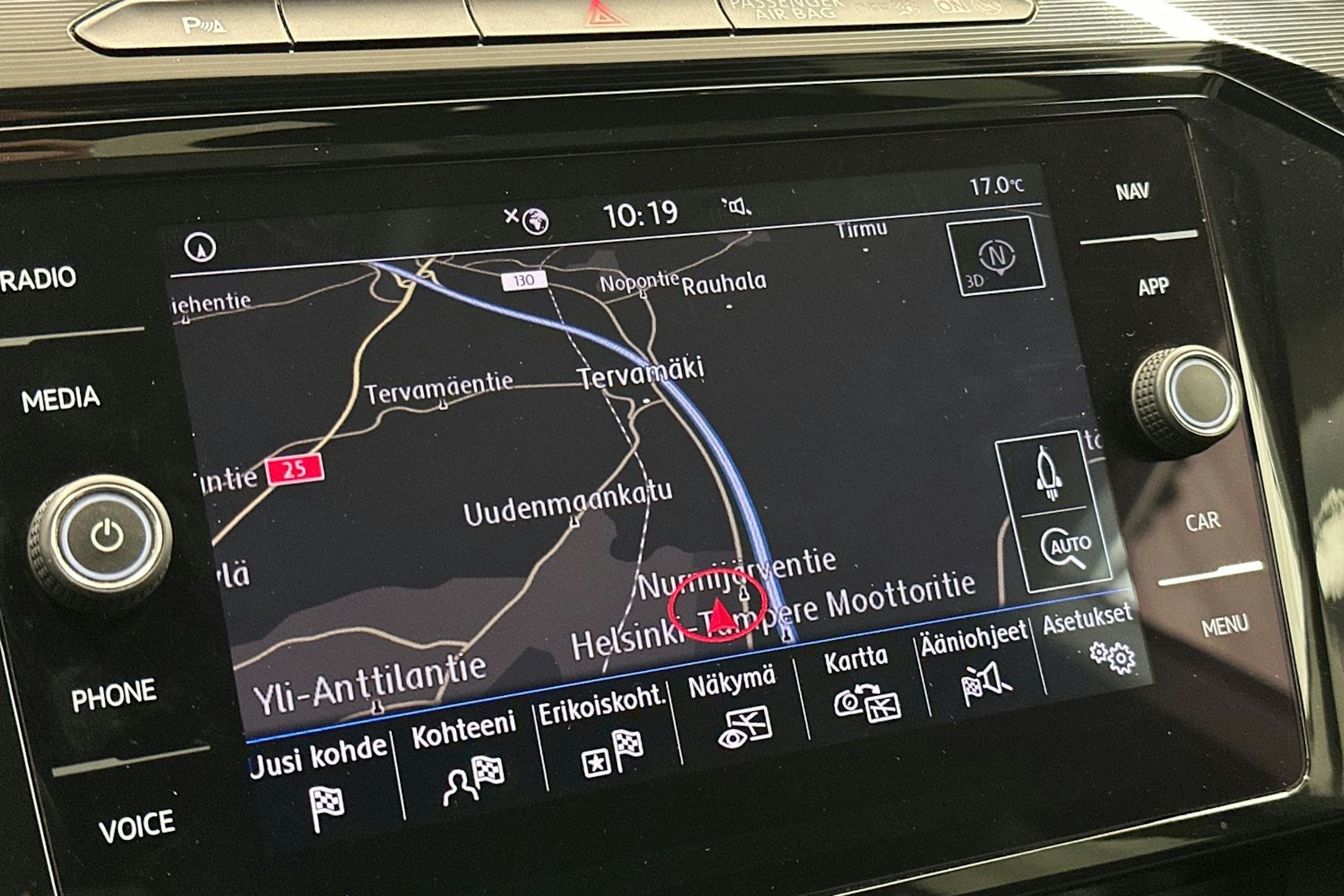 Keltainen Volkswagen Arteon 2018 kuva 19.