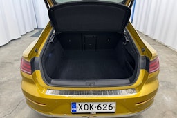 Keltainen Volkswagen Arteon 2018 kuva 28.