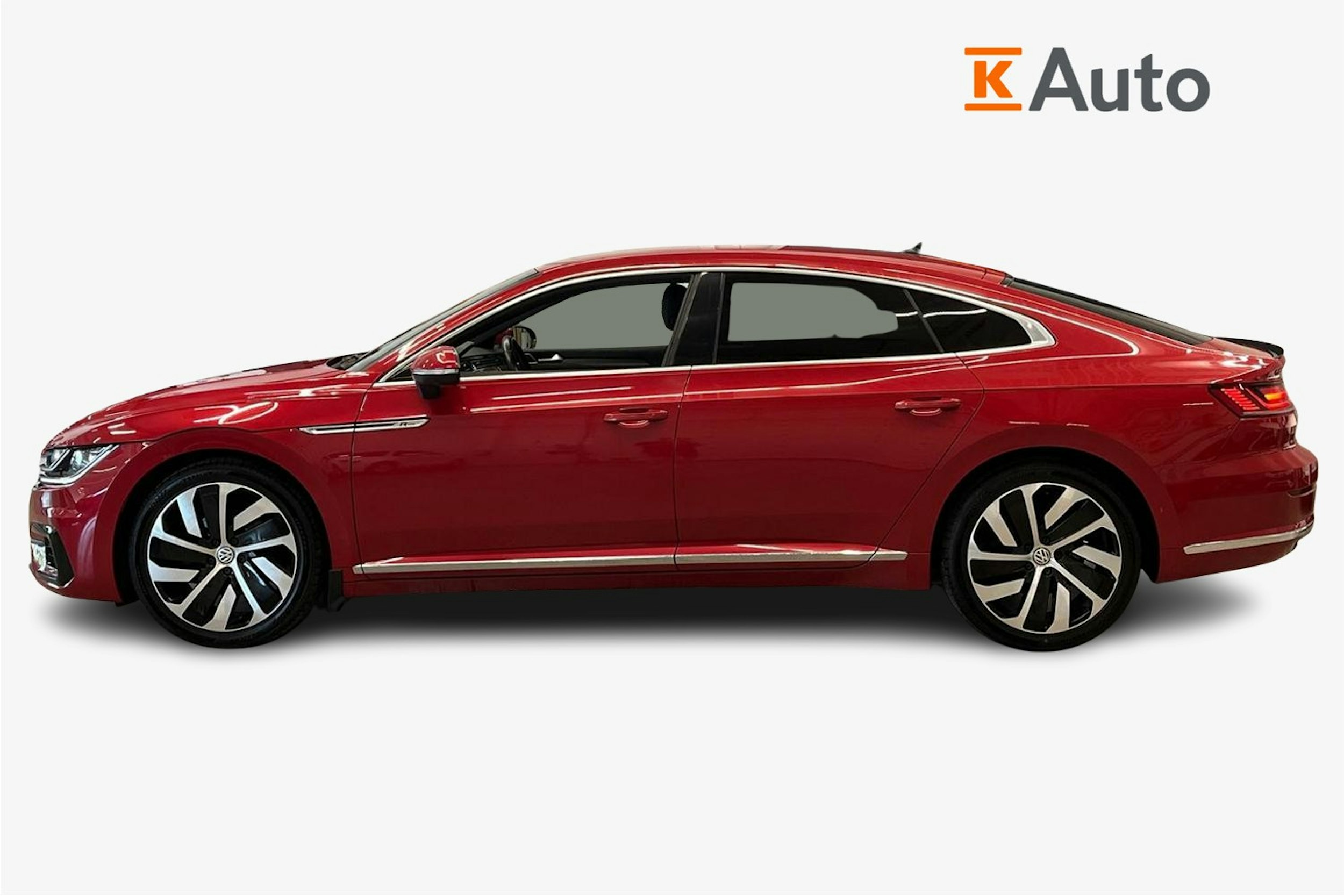 punainen Volkswagen Arteon 2018 kuva 6.