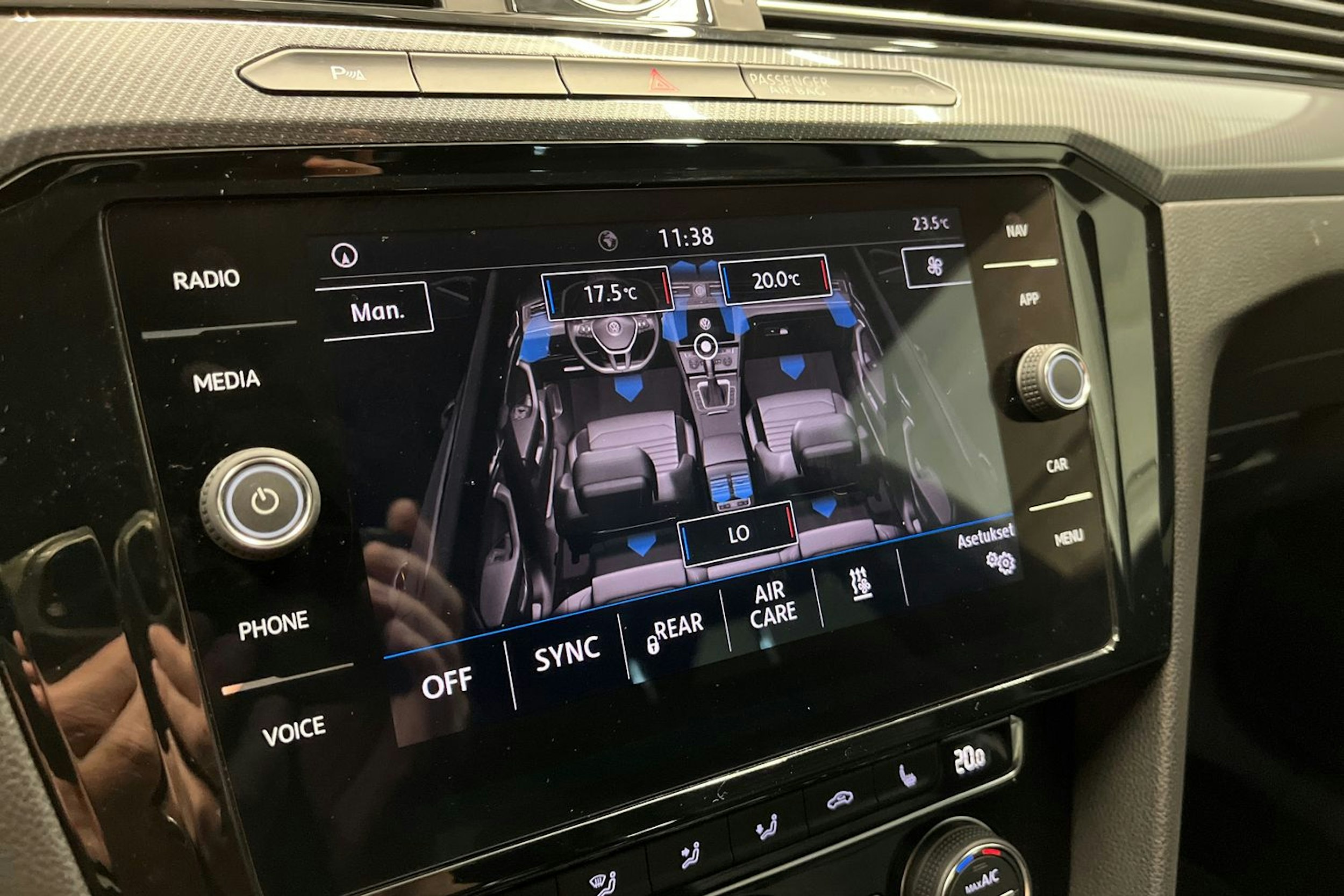 punainen Volkswagen Arteon 2018 kuva 29.