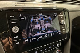 punainen Volkswagen Arteon 2018 kuva 29.