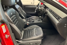 punainen Volkswagen Arteon 2018 kuva 35.