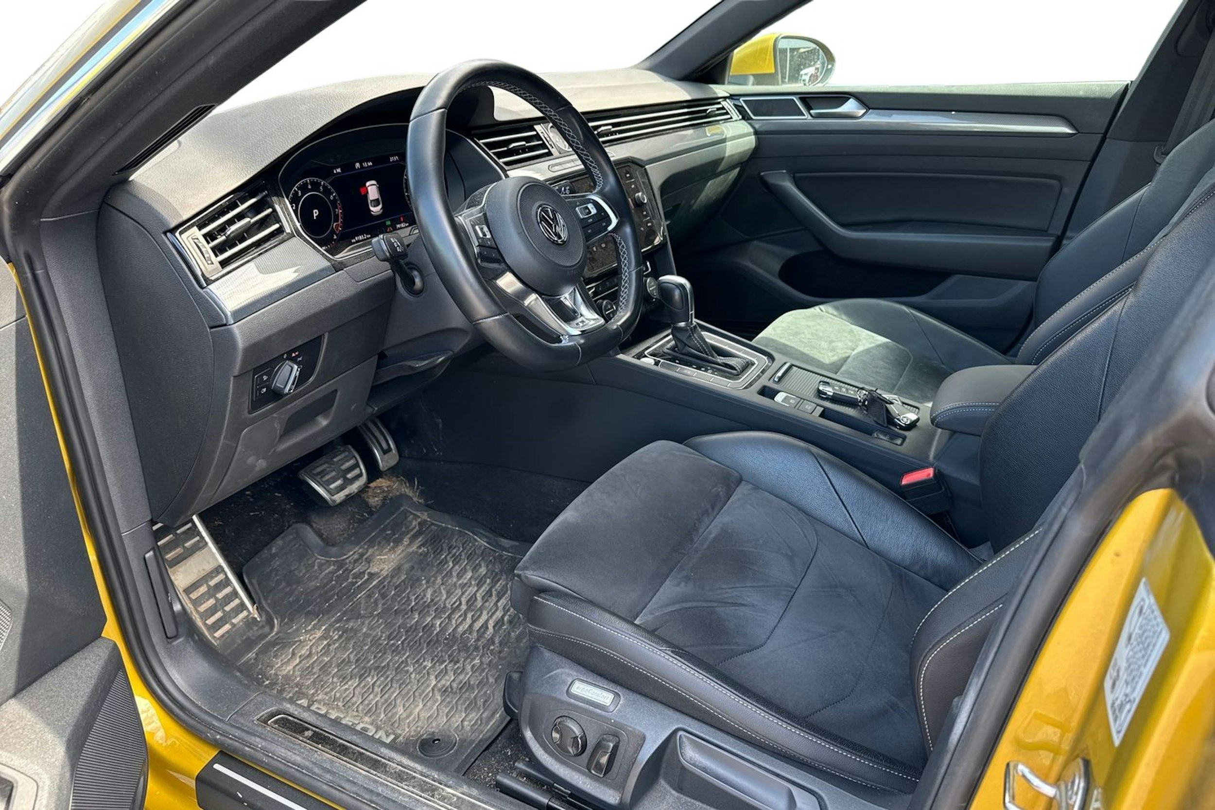 met. keltainen Volkswagen Arteon 2019 kuva 3.