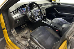 keltainen Volkswagen Arteon 2019 kuva 3.