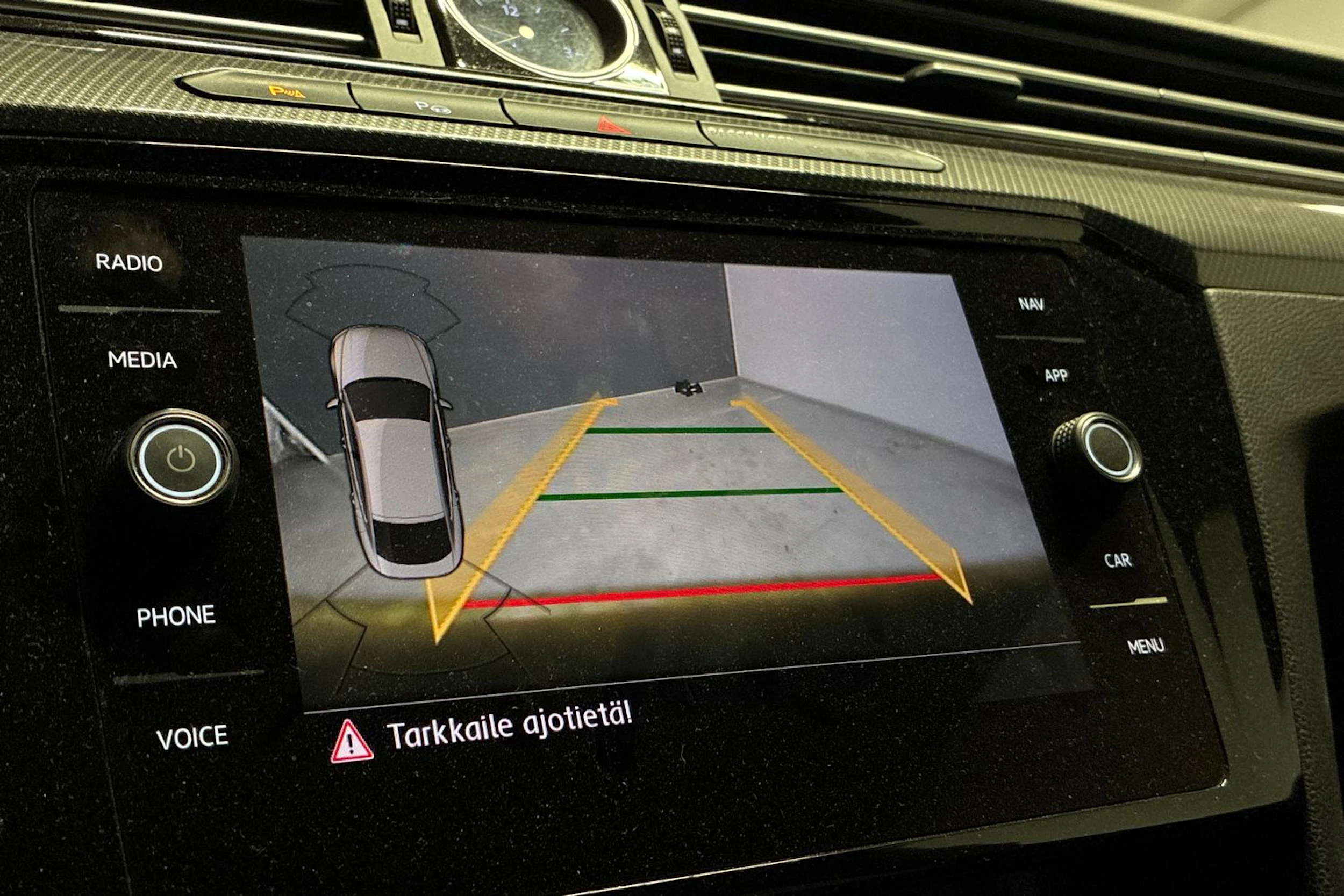 keltainen Volkswagen Arteon 2019 kuva 5.