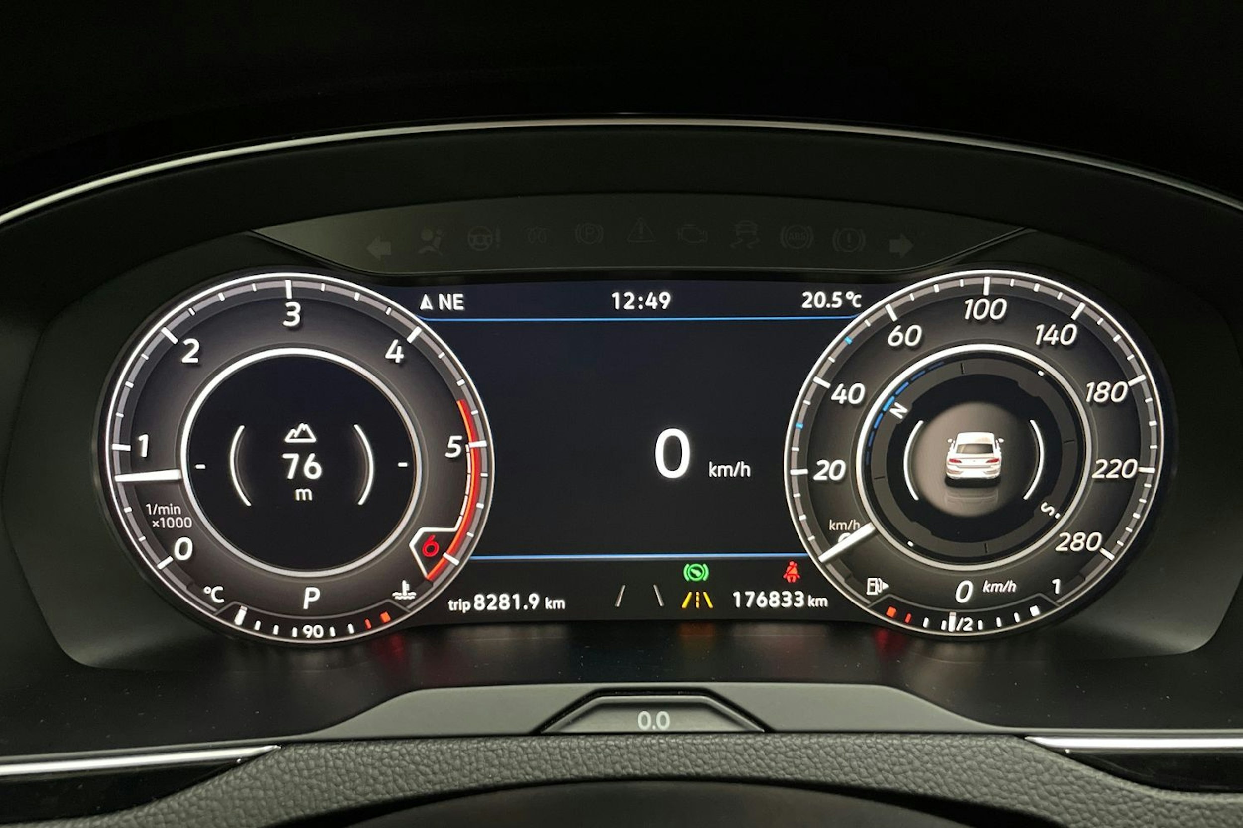 Musta Volkswagen Arteon 2019 kuva 15.