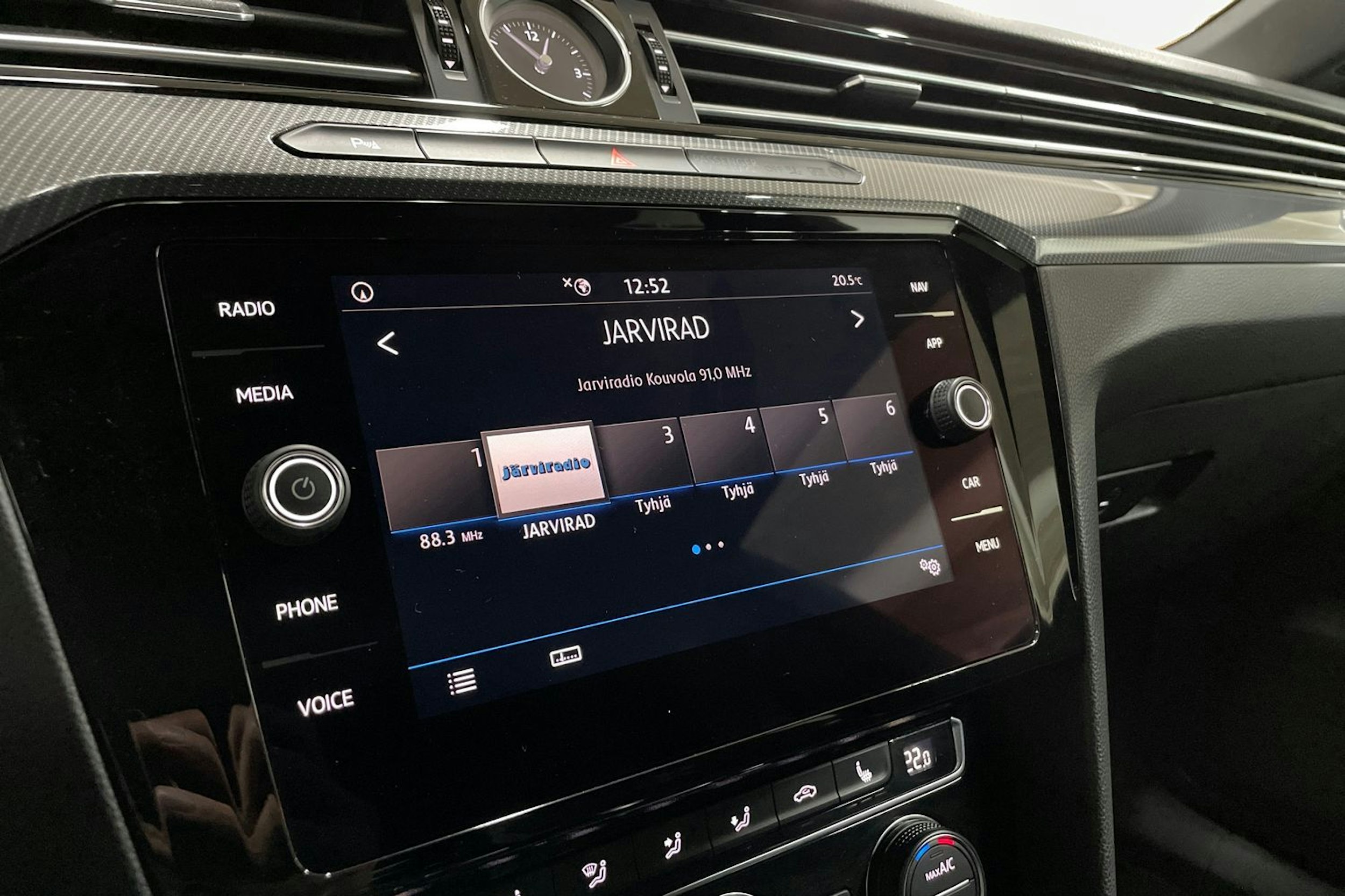 Musta Volkswagen Arteon 2019 kuva 23.
