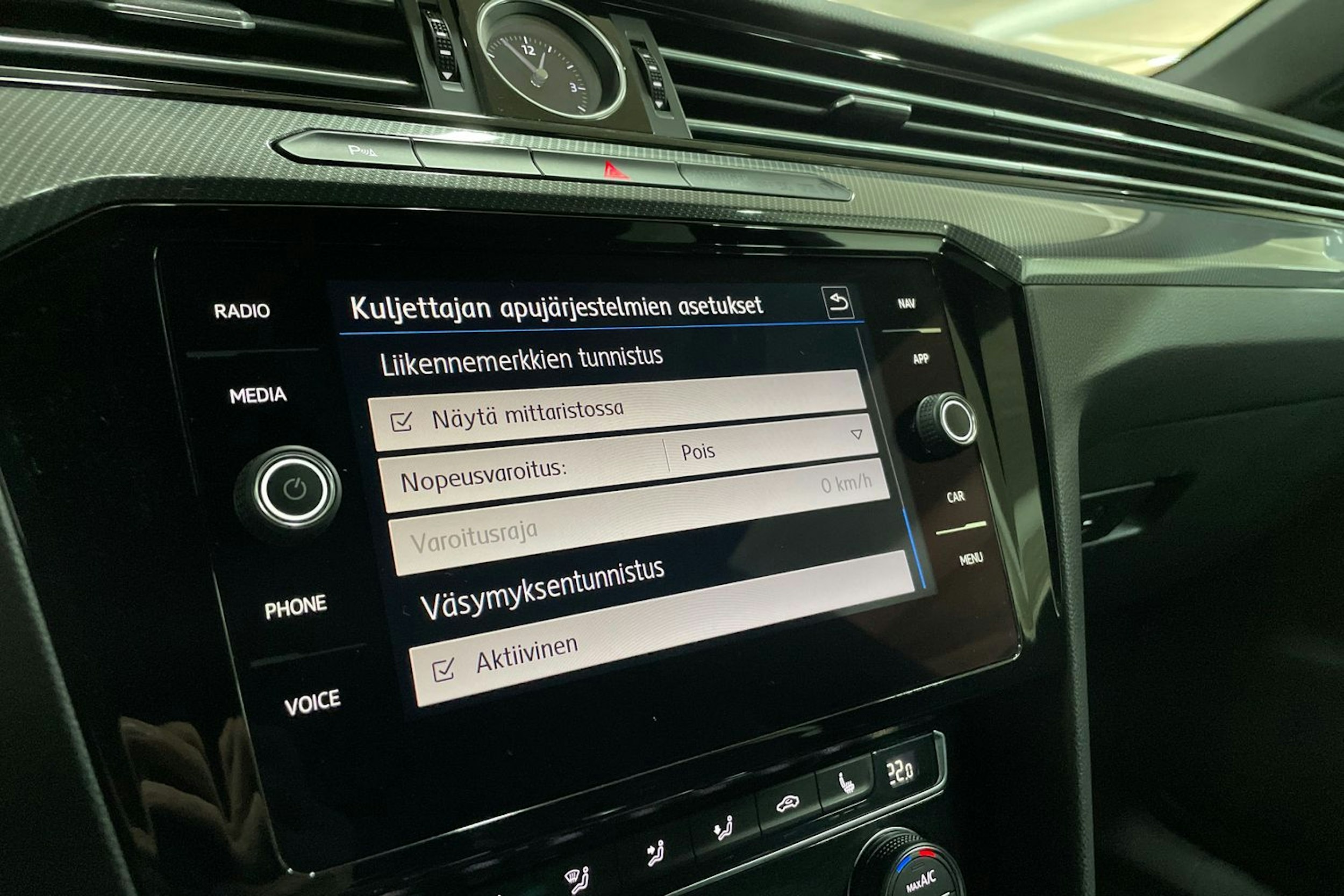 Musta Volkswagen Arteon 2019 kuva 30.