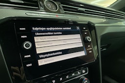 Musta Volkswagen Arteon 2019 kuva 30.