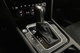 Musta Volkswagen Arteon 2019 kuva 38.