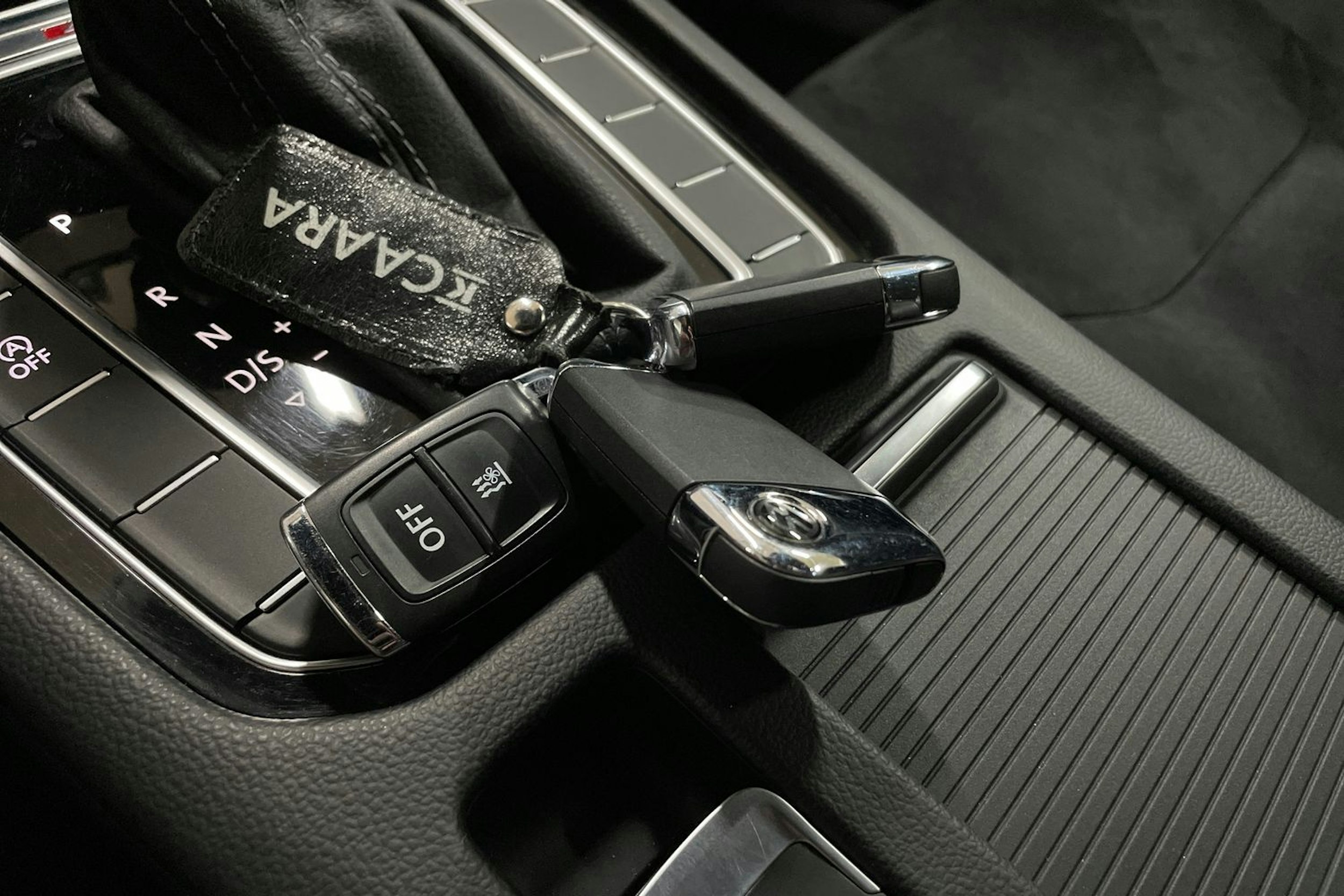 Musta Volkswagen Arteon 2019 kuva 40.
