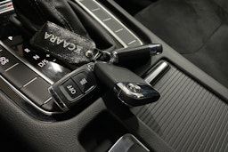 Musta Volkswagen Arteon 2019 kuva 40.