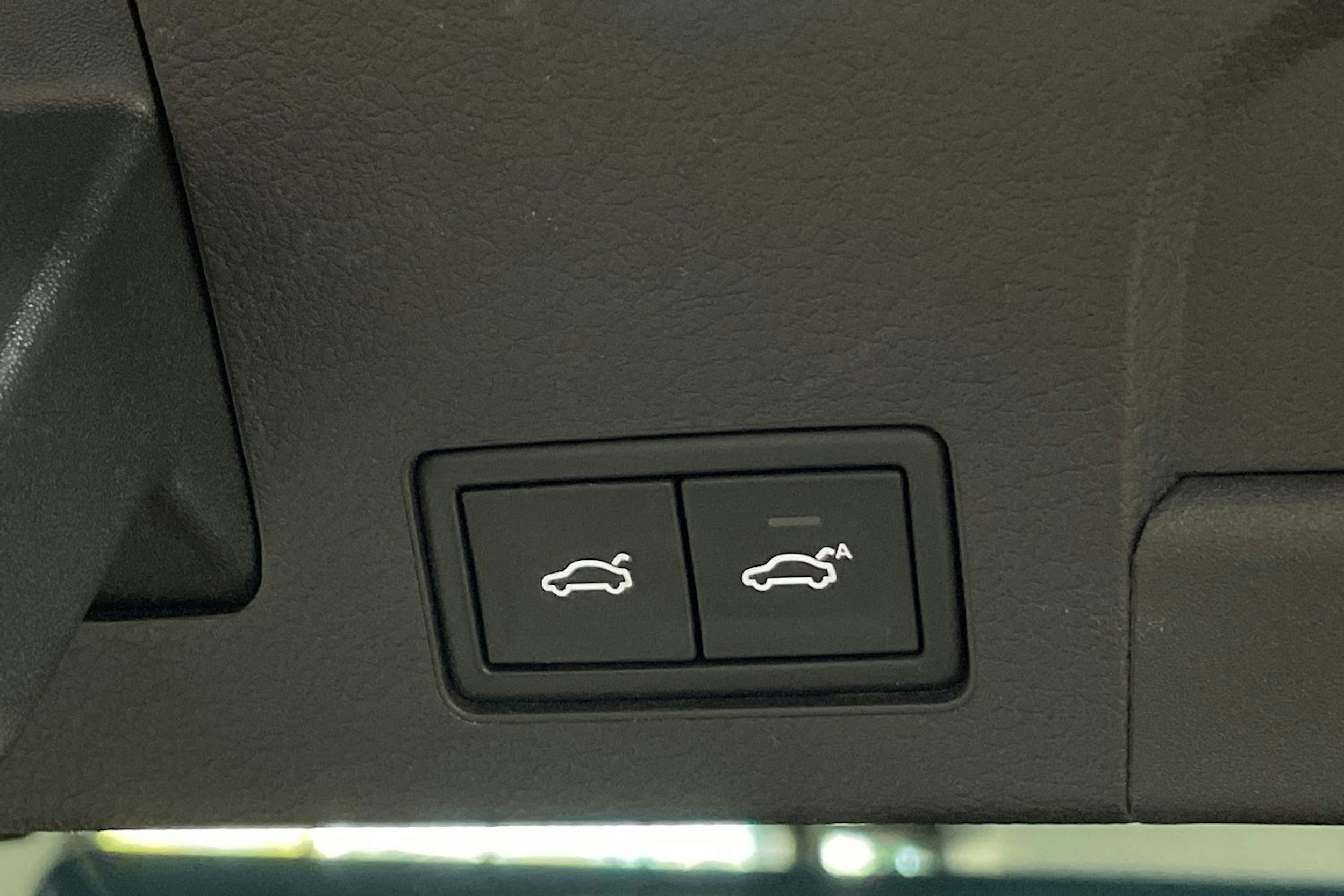 Musta Volkswagen Arteon 2019 kuva 41.