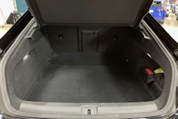 Musta Volkswagen Arteon 2019 kuva 42.
