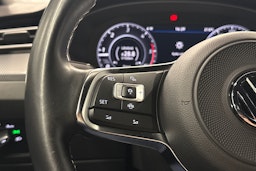sininen Volkswagen Arteon 2019 kuva 15.