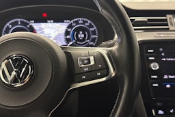 sininen Volkswagen Arteon 2019 kuva 16.