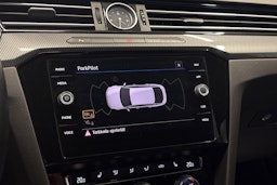 sininen Volkswagen Arteon 2019 kuva 20.