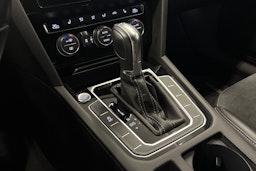 sininen Volkswagen Arteon 2019 kuva 24.