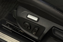 sininen Volkswagen Arteon 2019 kuva 26.
