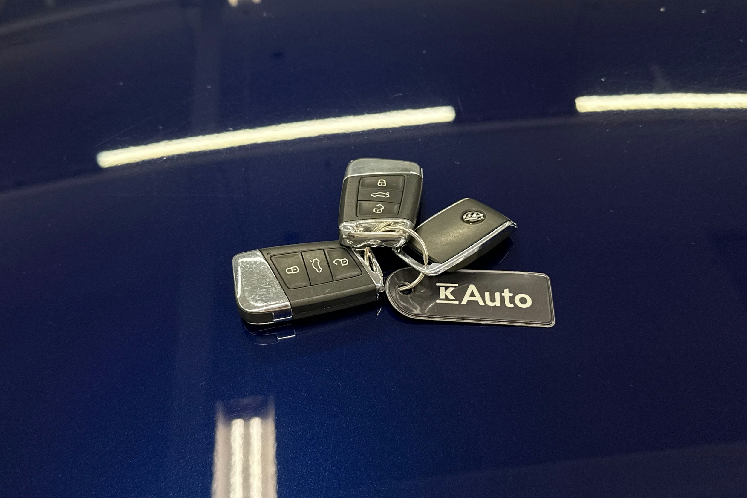 sininen Volkswagen Arteon 2019 kuva 29.
