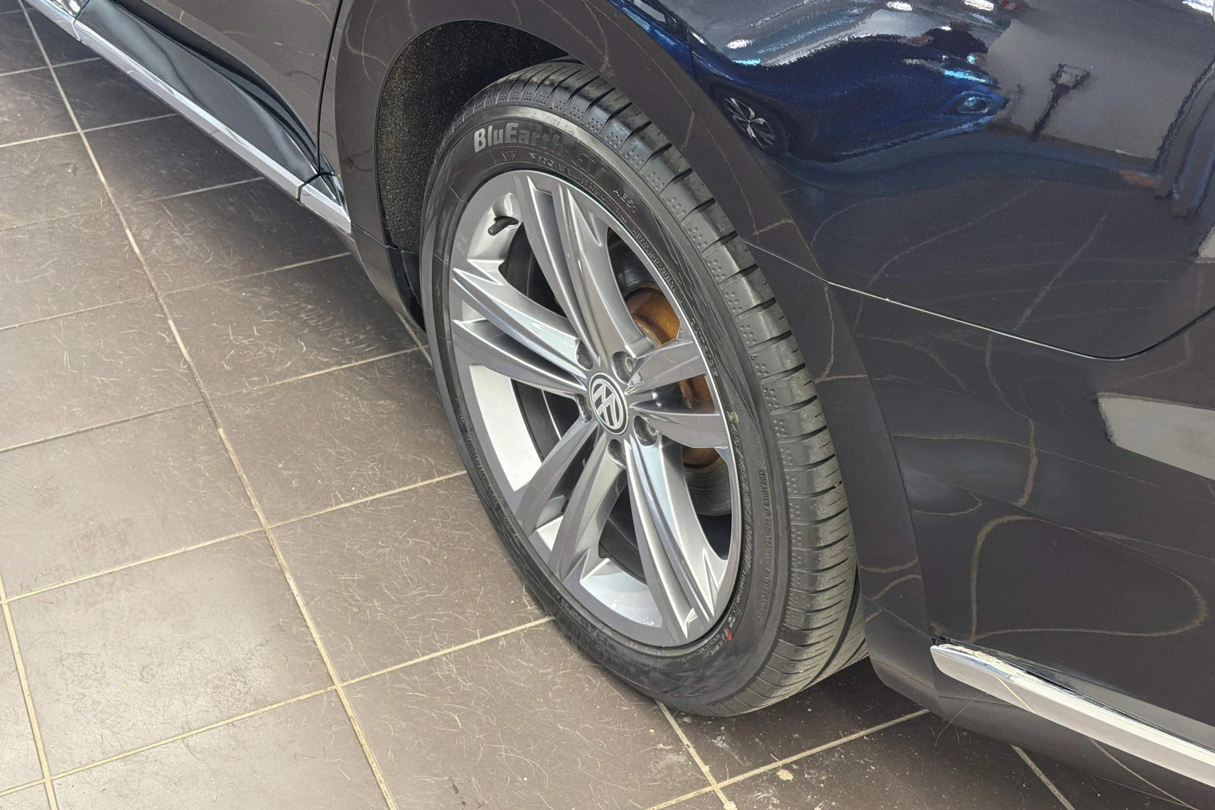 met. musta Volkswagen Arteon 2019 kuva 10.