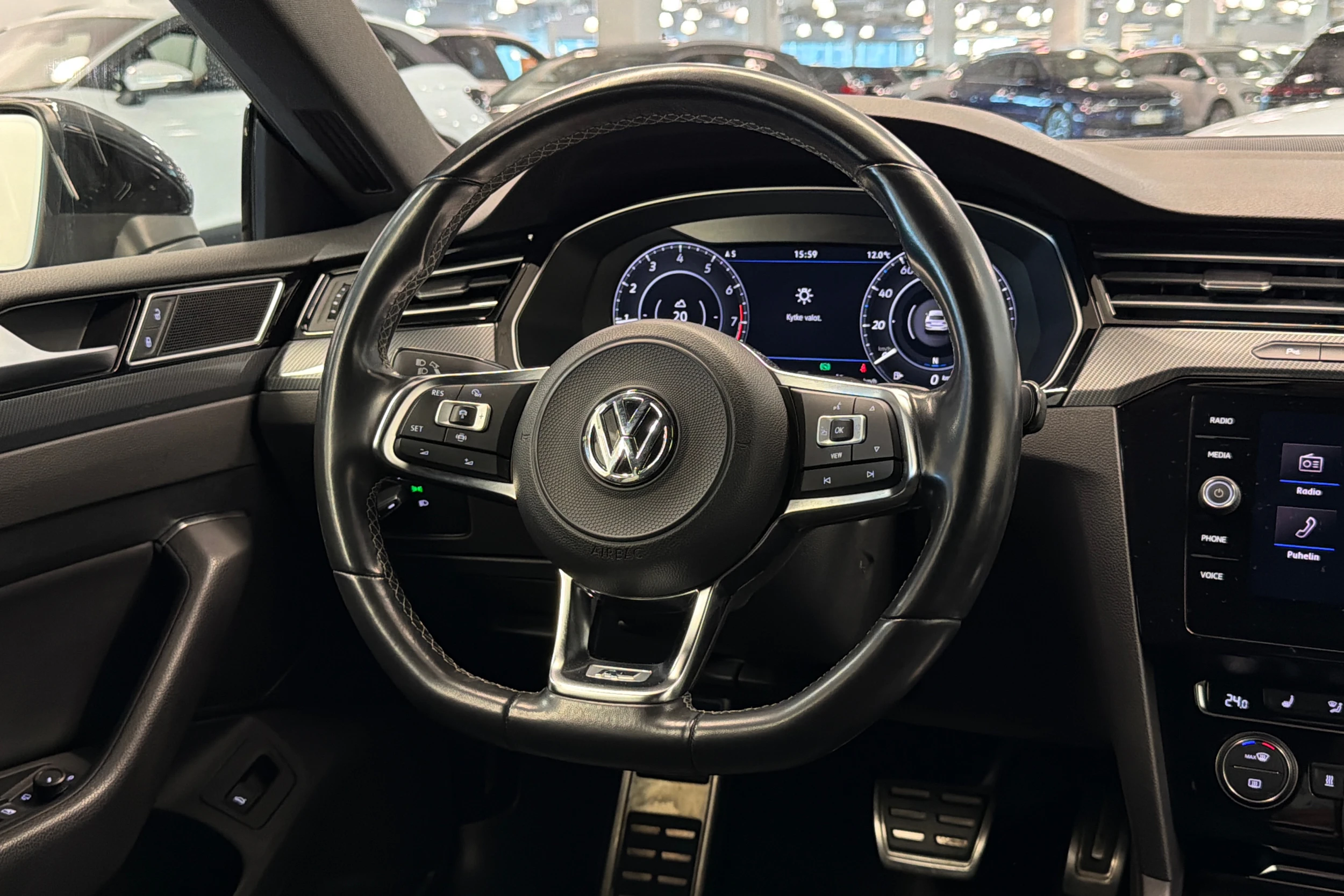 met. musta Volkswagen Arteon 2019 kuva 15.