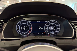 met. musta Volkswagen Arteon 2019 kuva 18.
