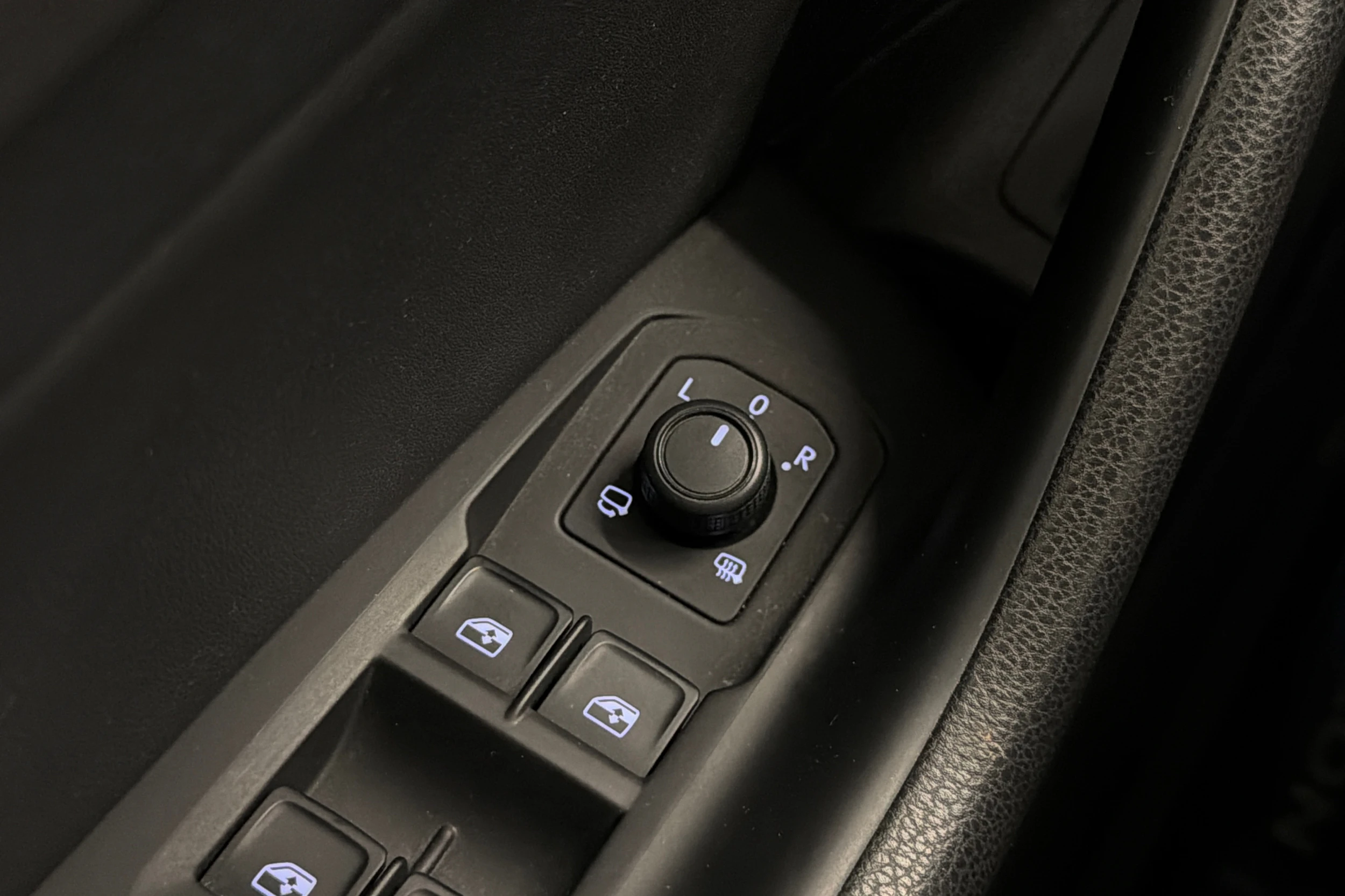 met. musta Volkswagen Arteon 2019 kuva 20.