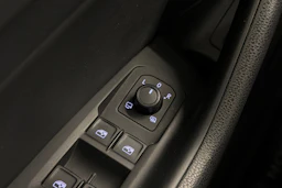 met. musta Volkswagen Arteon 2019 kuva 20.