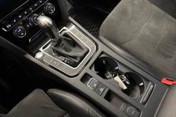 met. musta Volkswagen Arteon 2019 kuva 21.