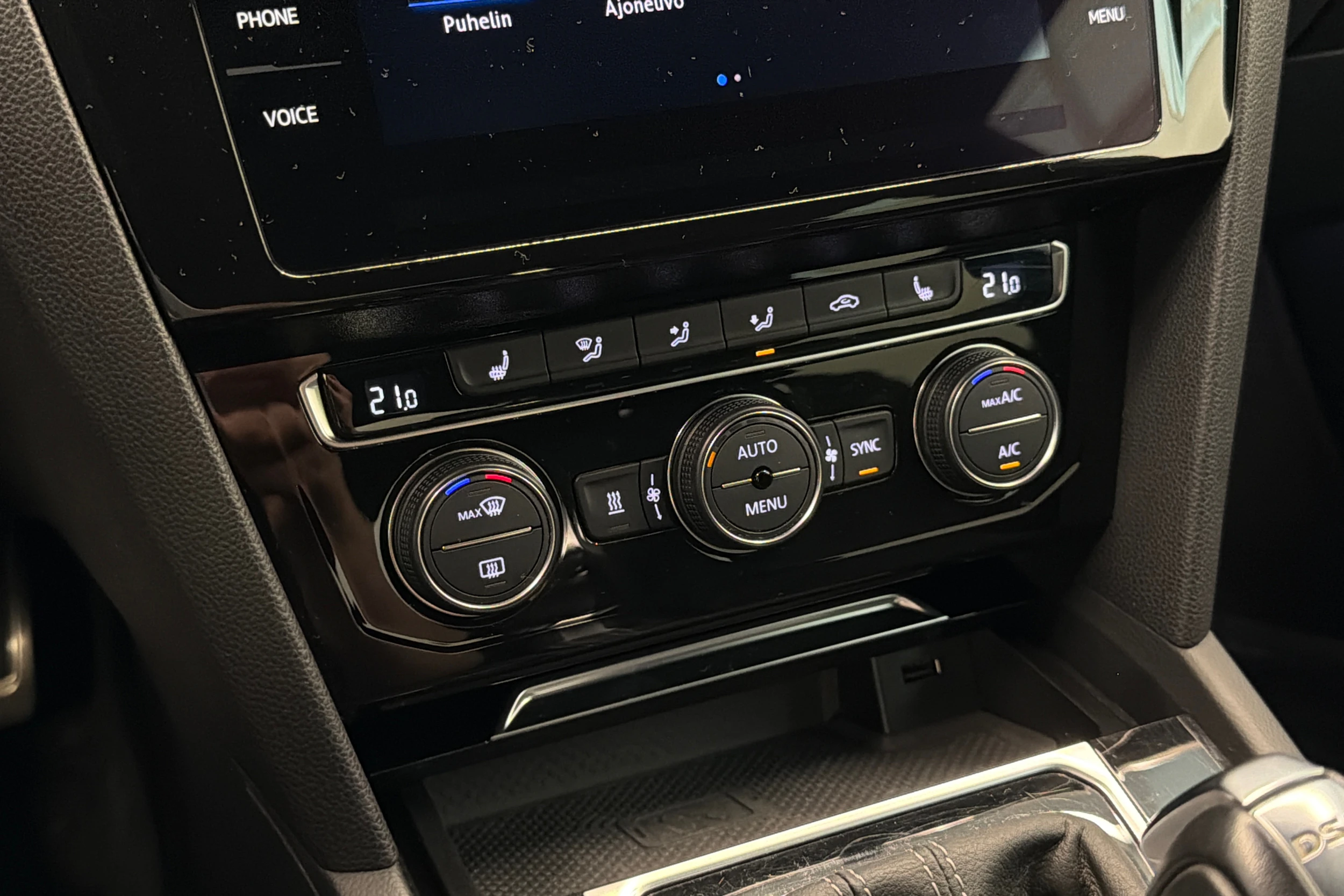 met. musta Volkswagen Arteon 2019 kuva 22.