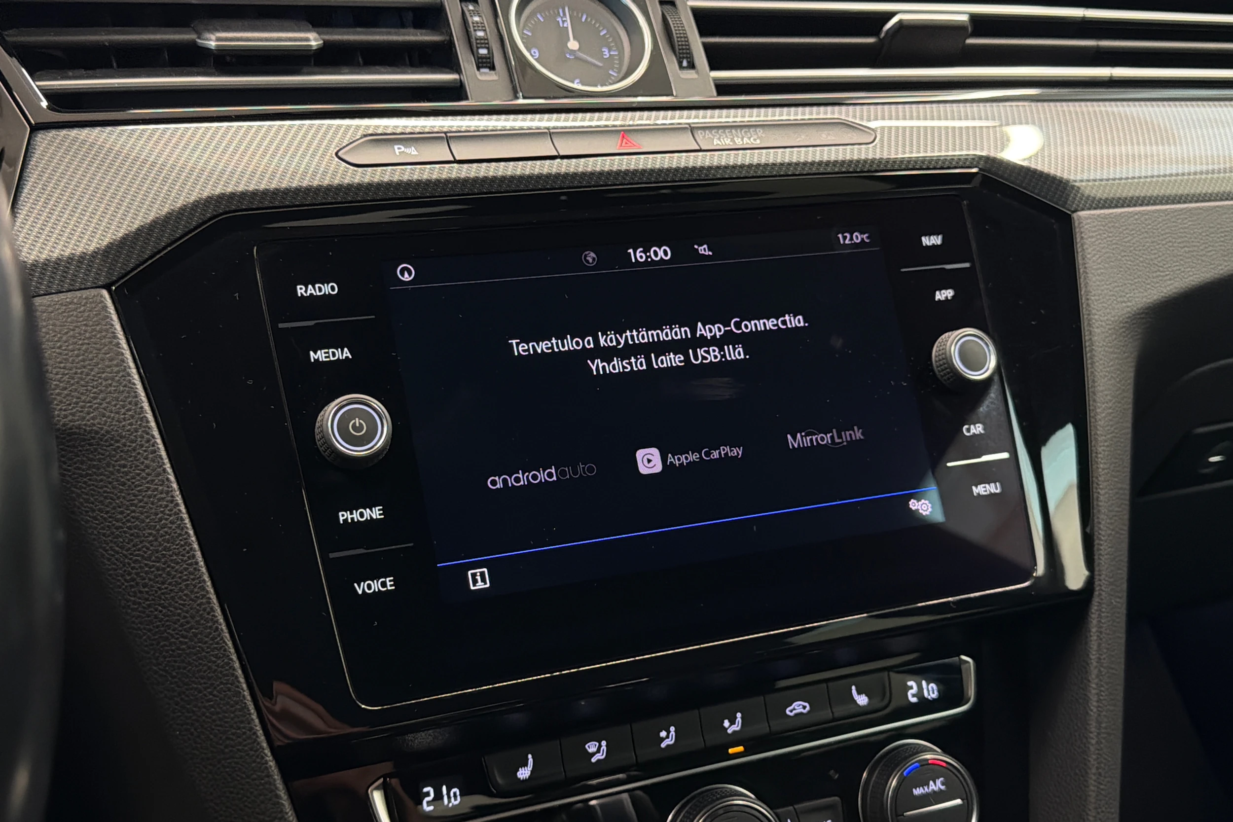 met. musta Volkswagen Arteon 2019 kuva 24.