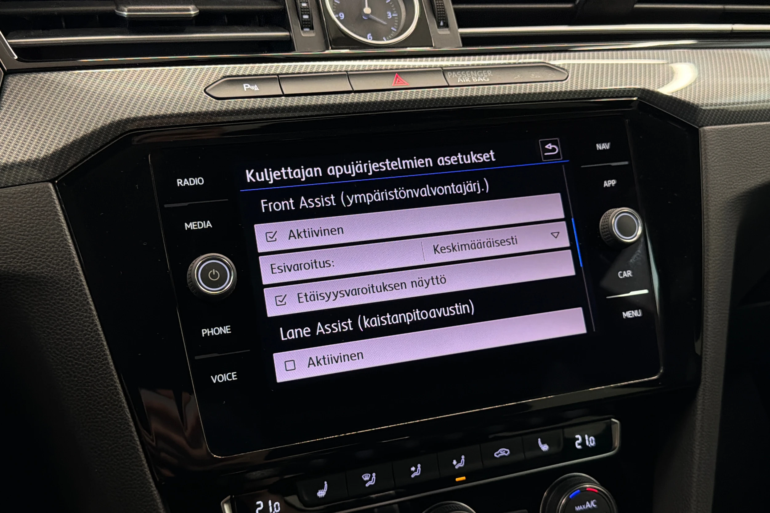 met. musta Volkswagen Arteon 2019 kuva 26.