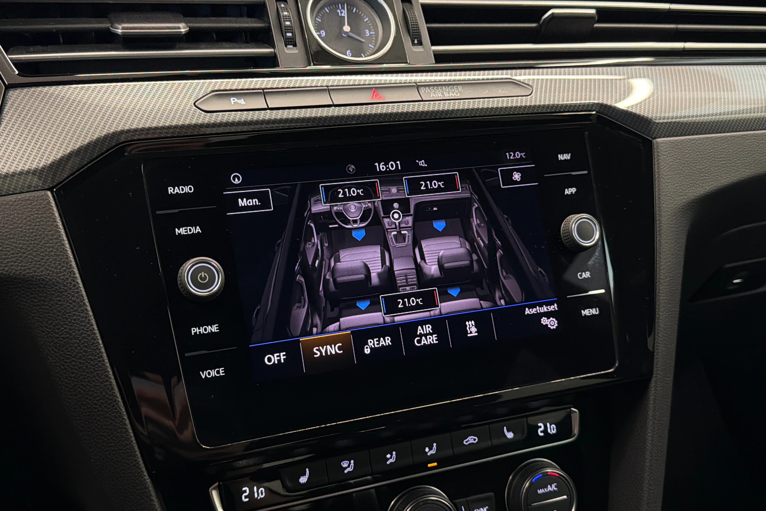 met. musta Volkswagen Arteon 2019 kuva 28.
