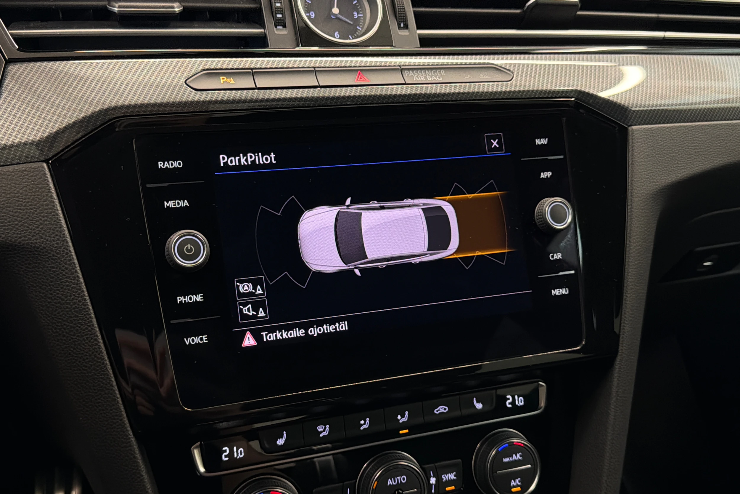 met. musta Volkswagen Arteon 2019 kuva 30.