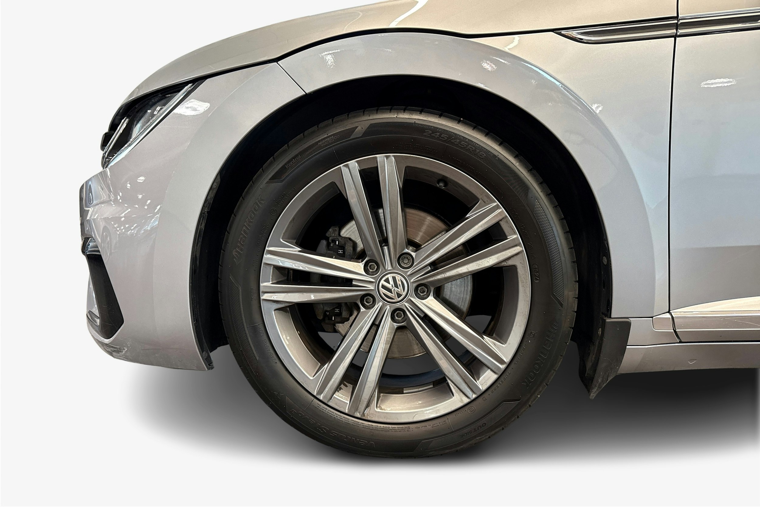 sininen Volkswagen Arteon 2020 kuva 9.