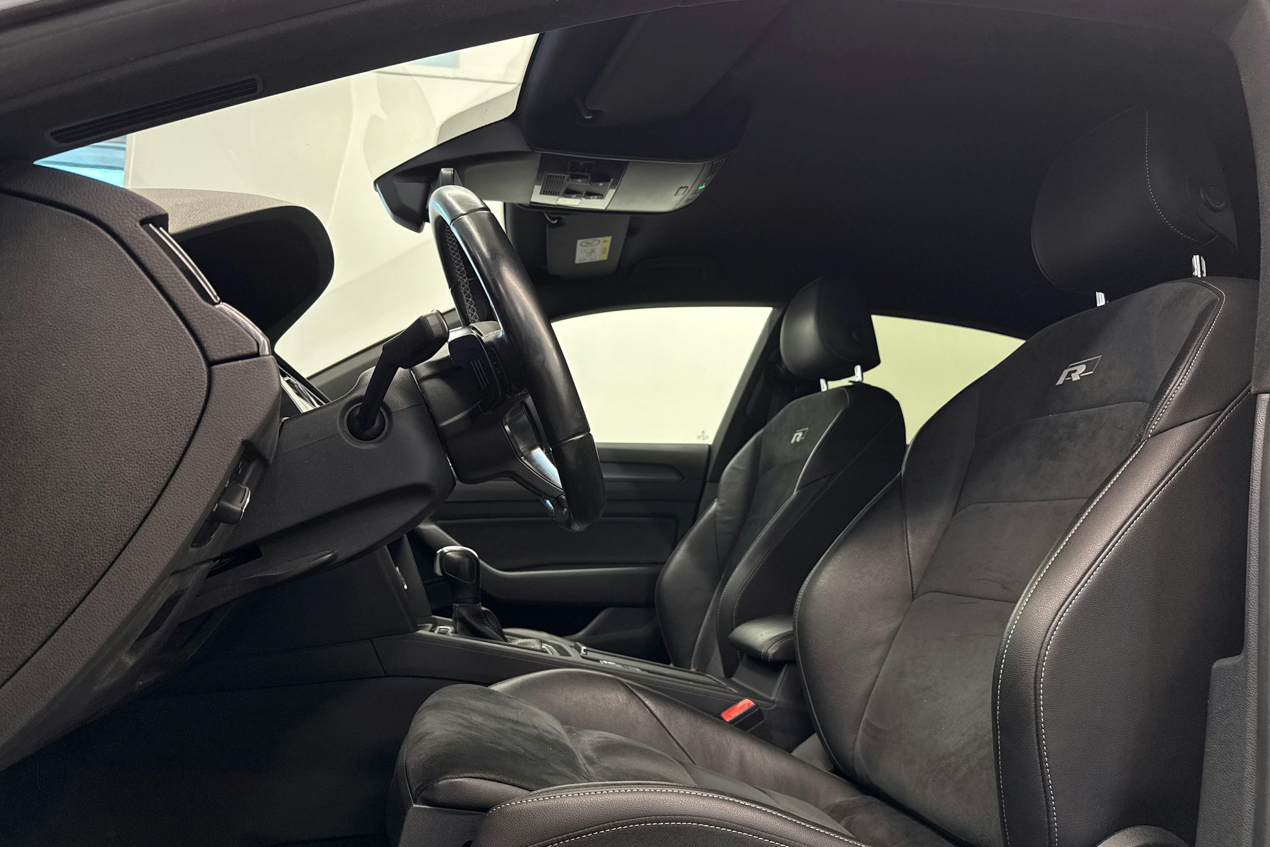 sininen Volkswagen Arteon 2020 kuva 12.