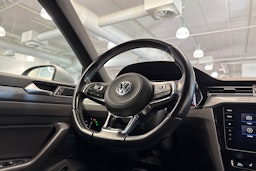 sininen Volkswagen Arteon 2020 kuva 14.