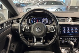 sininen Volkswagen Arteon 2020 kuva 15.