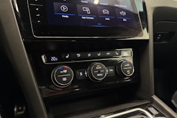 sininen Volkswagen Arteon 2020 kuva 26.