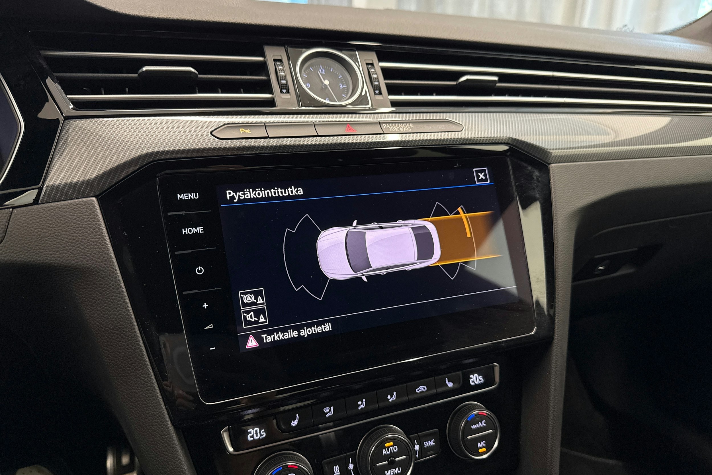 sininen Volkswagen Arteon 2020 kuva 34.