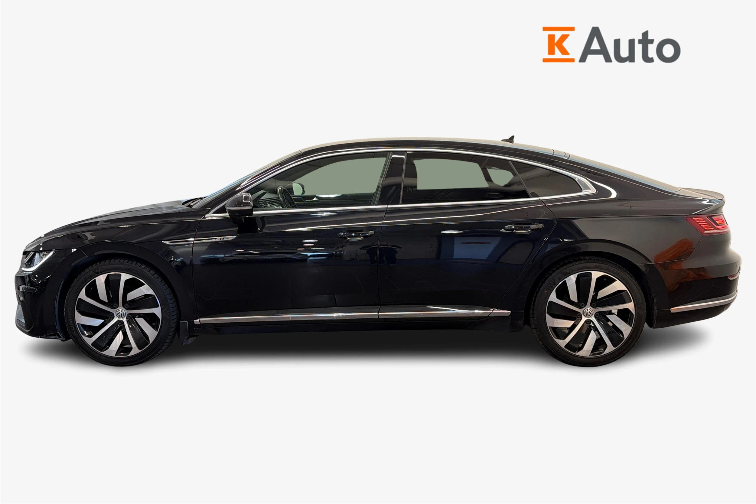 musta Volkswagen Arteon 2020 kuva 5.