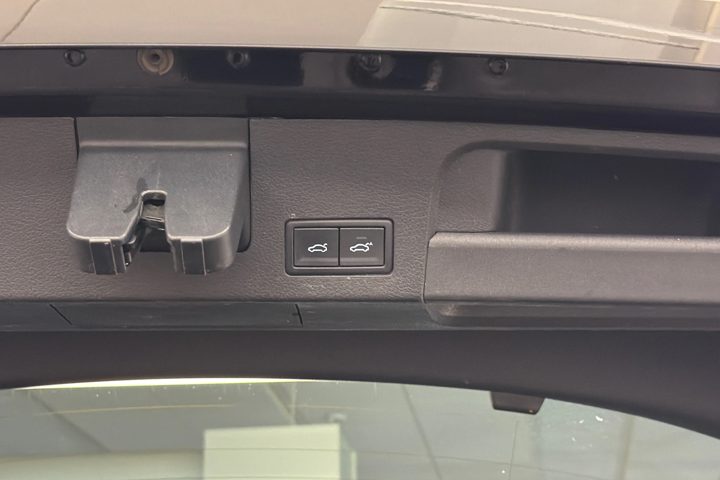 musta Volkswagen Arteon 2020 kuva 12.