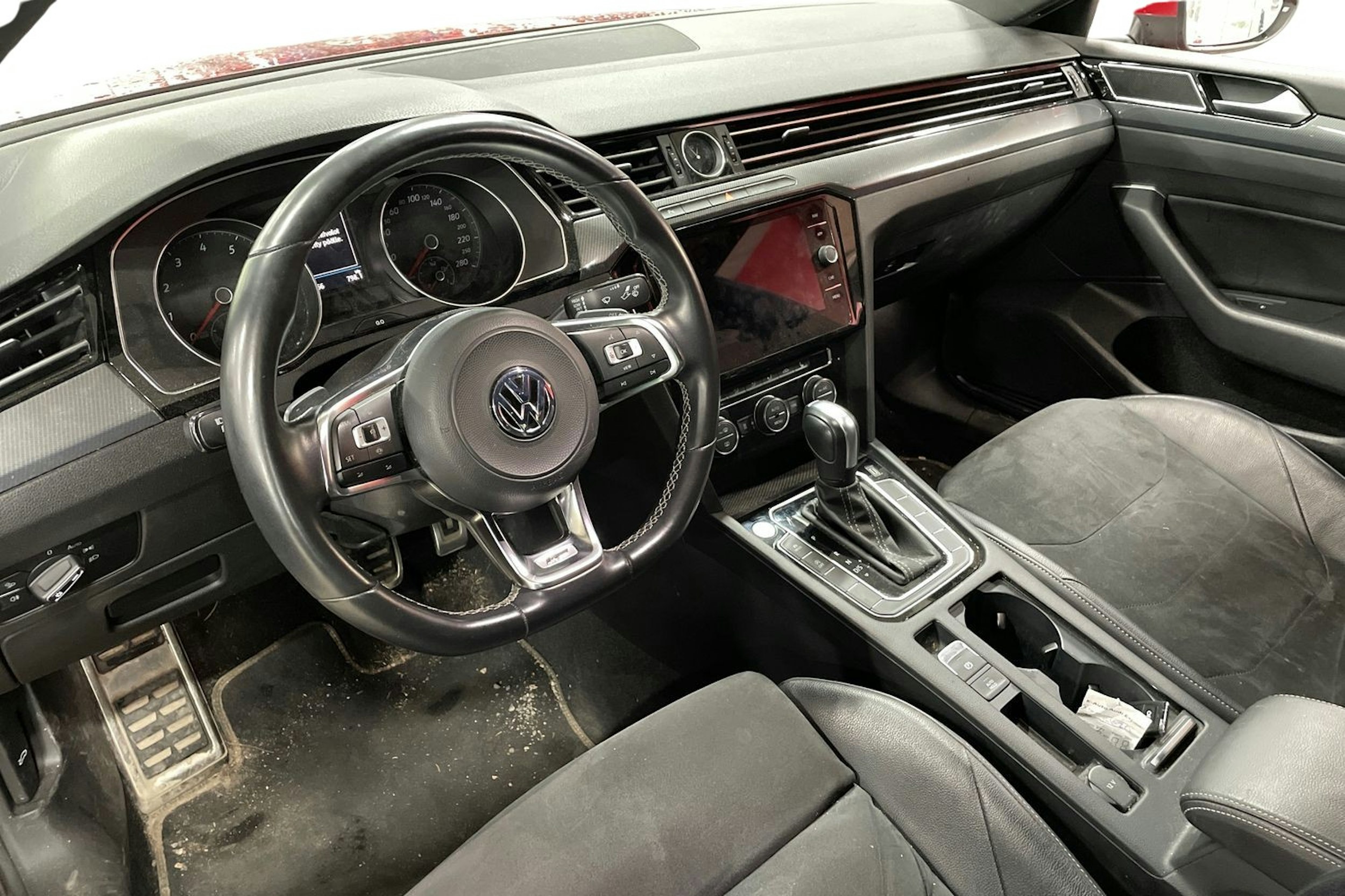 punainen Volkswagen Arteon 2020 kuva 3.