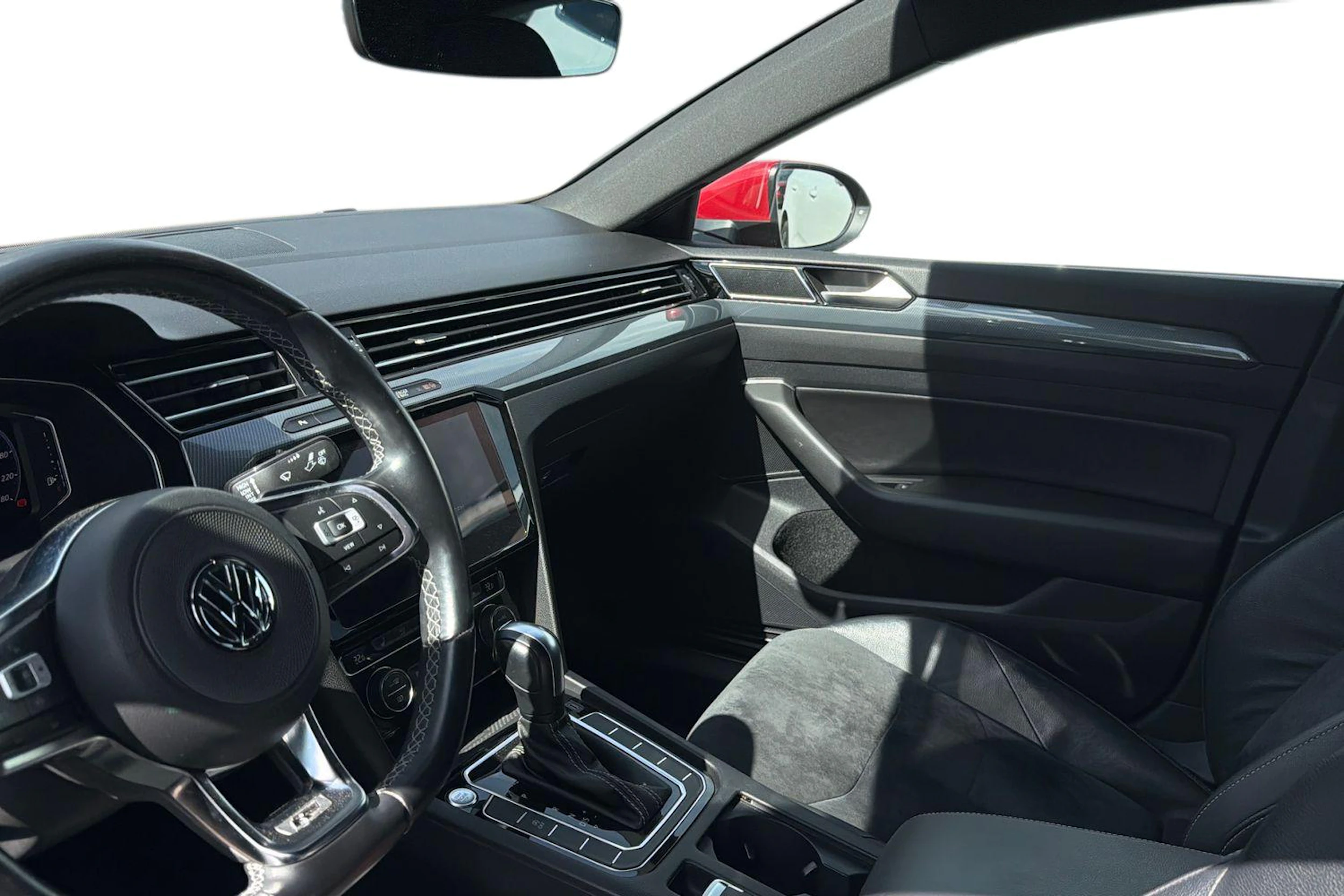 punainen Volkswagen Arteon 2020 kuva 3.